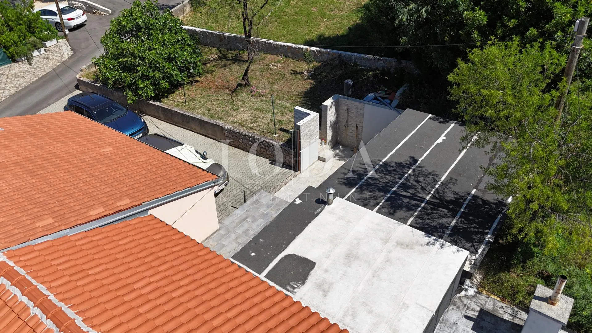 dramalj – uređena primorska kuća s privatnom okućnicom i četiri parkirna mjesta, nadomak mora - slika 8