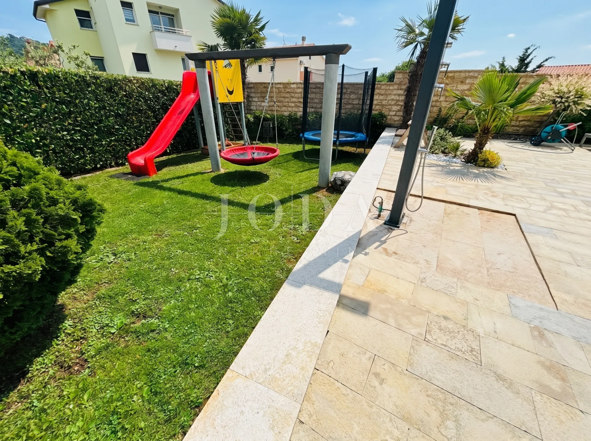 apartmanska vila sa 8 apartmana - slika 7