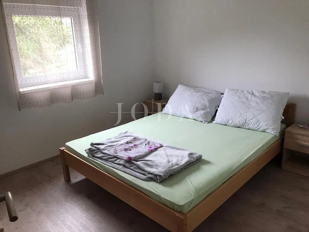 lukovo kuća sa 4 apartmana - slika 20