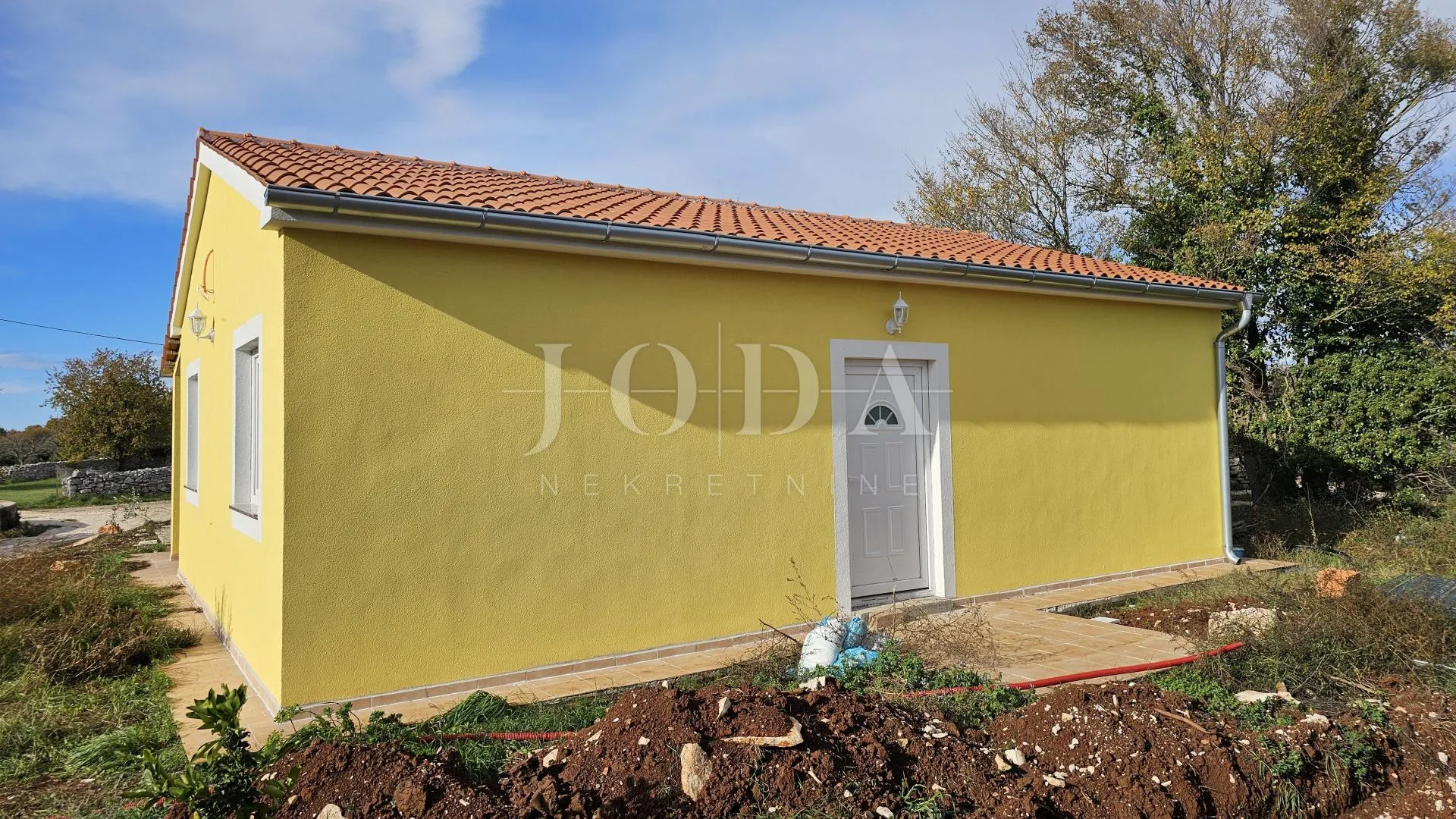 samostojeća kuća sa bazenom,vodnjan okolica - slika 12
