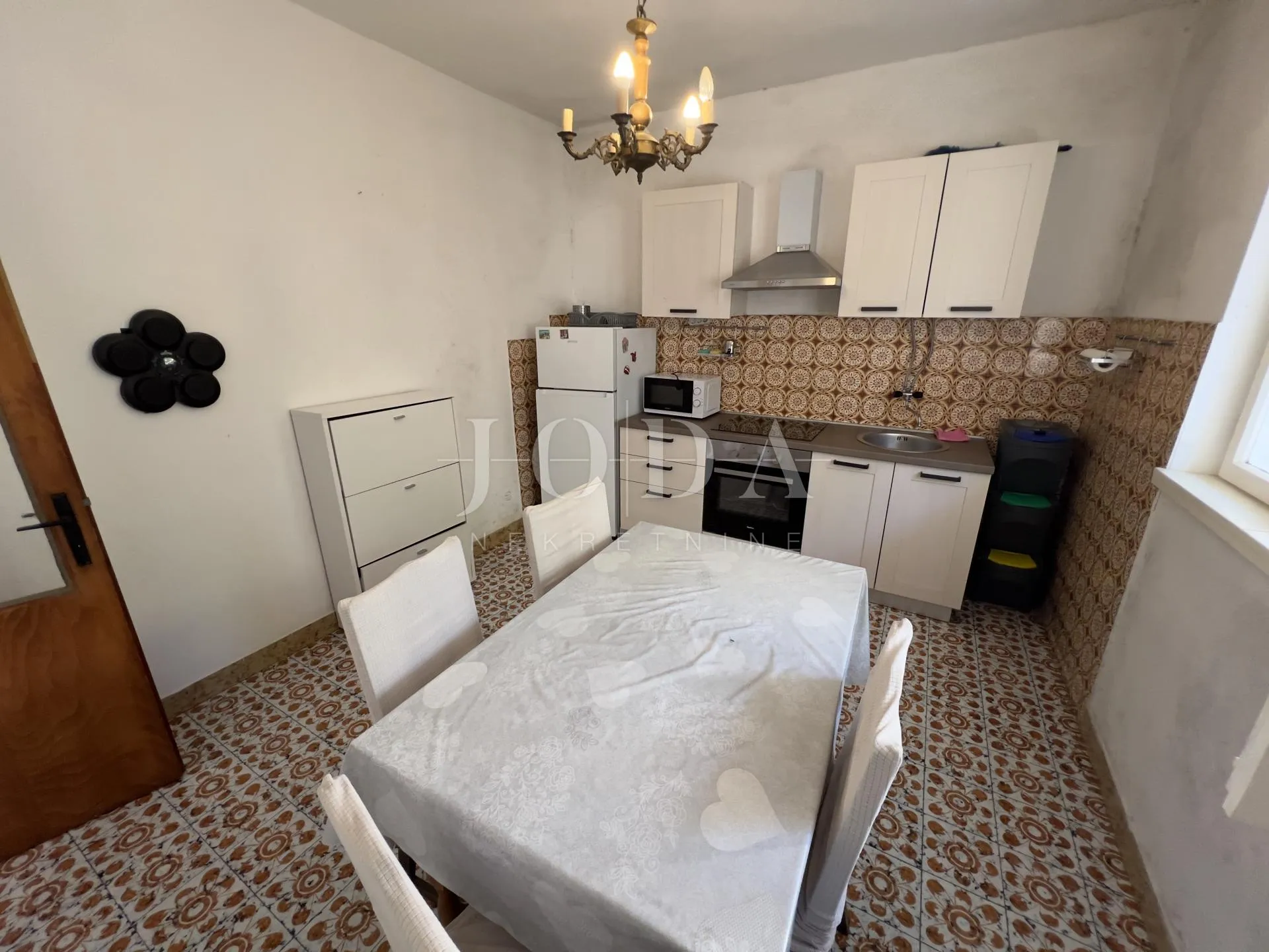 rab – supetarska draga | stan 68,62 m², samo 40 m od mora, veliko dvorište, parking! - slika 13