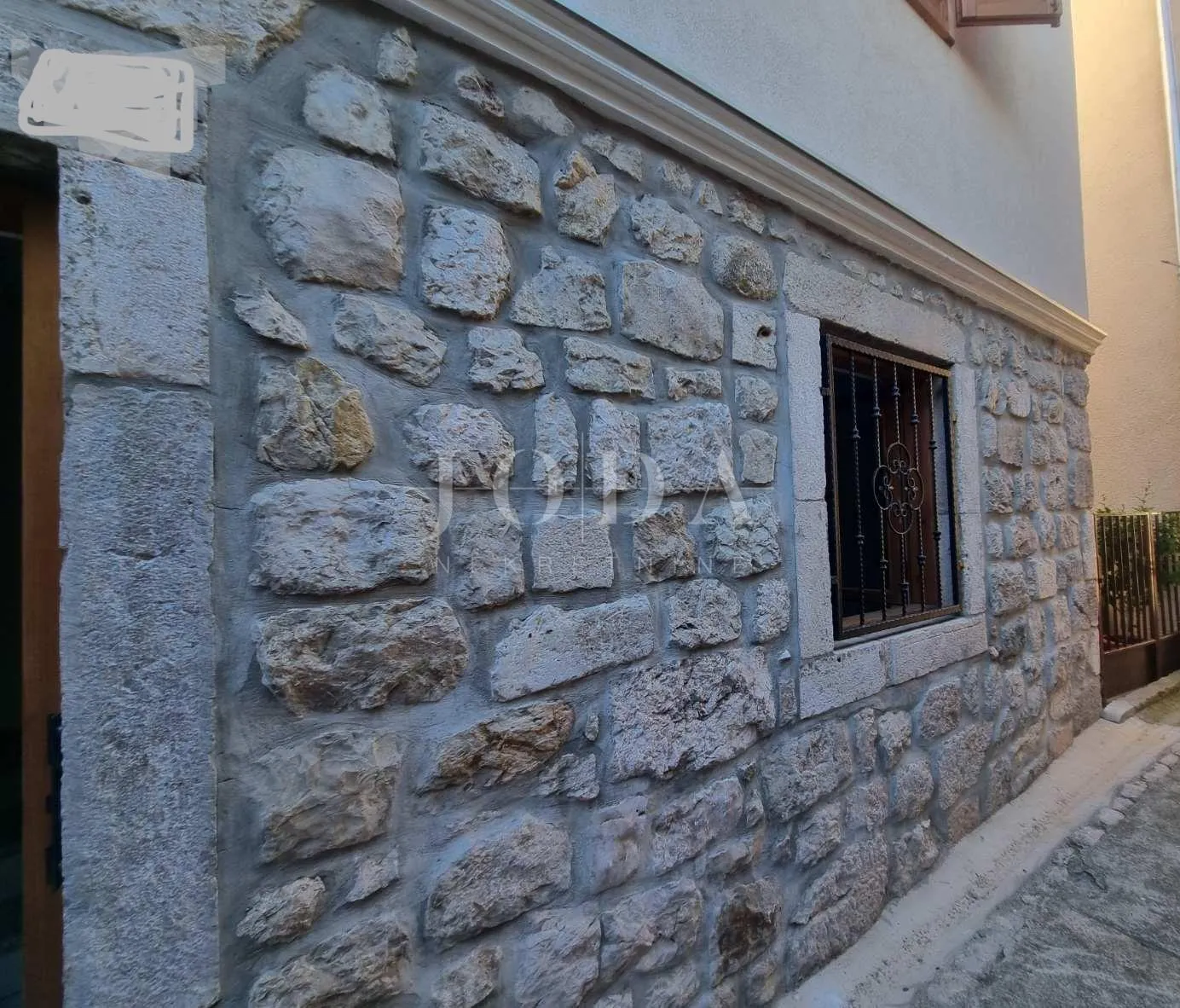 novi vinodolski, centar, novogradnja sa tri stana - slika 13