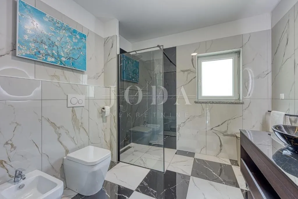 buzet, okolica, elegantna villa sa bazenom - slika 25