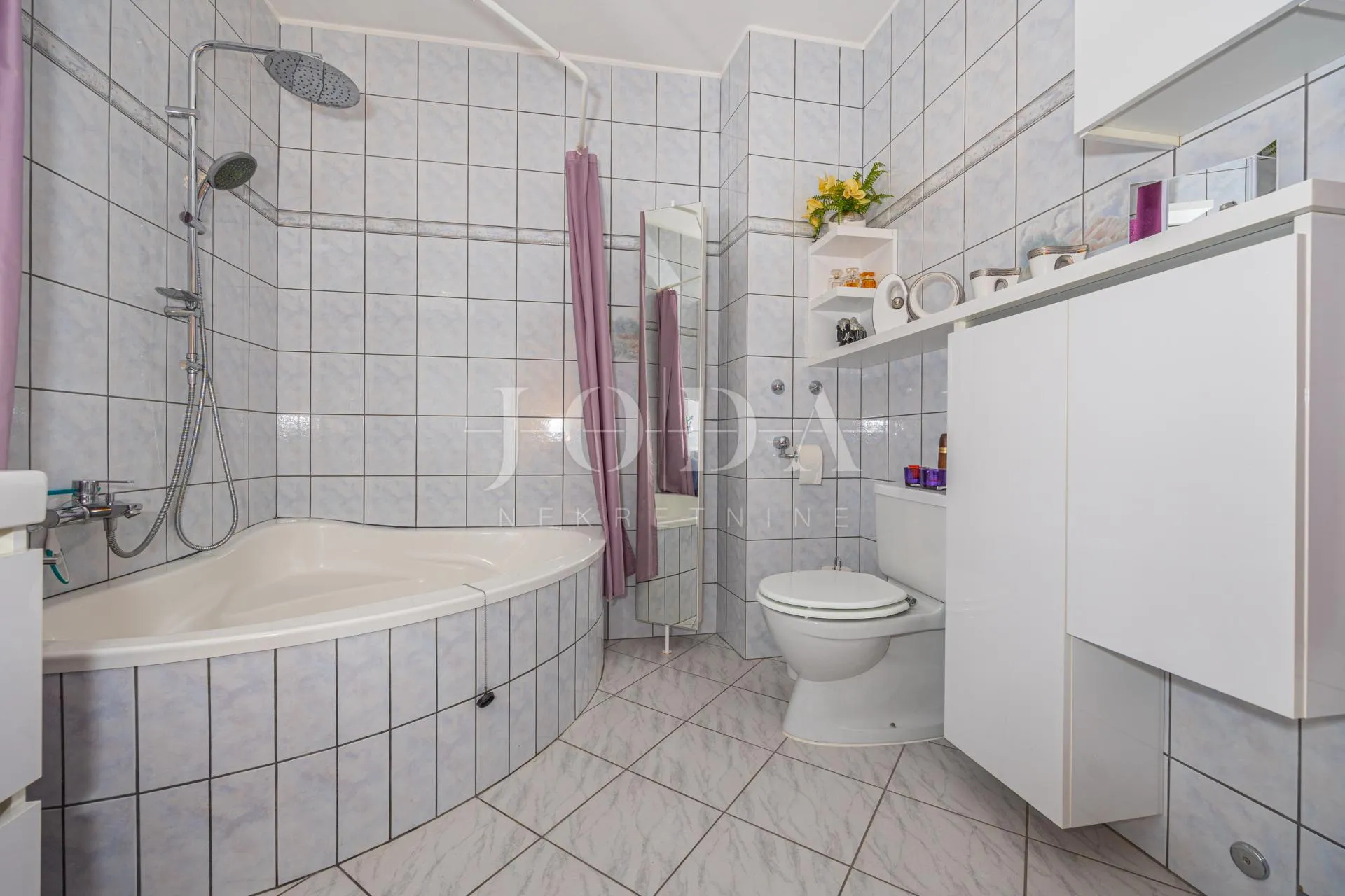kuća sa 3000m2 zemljišta - slika 31