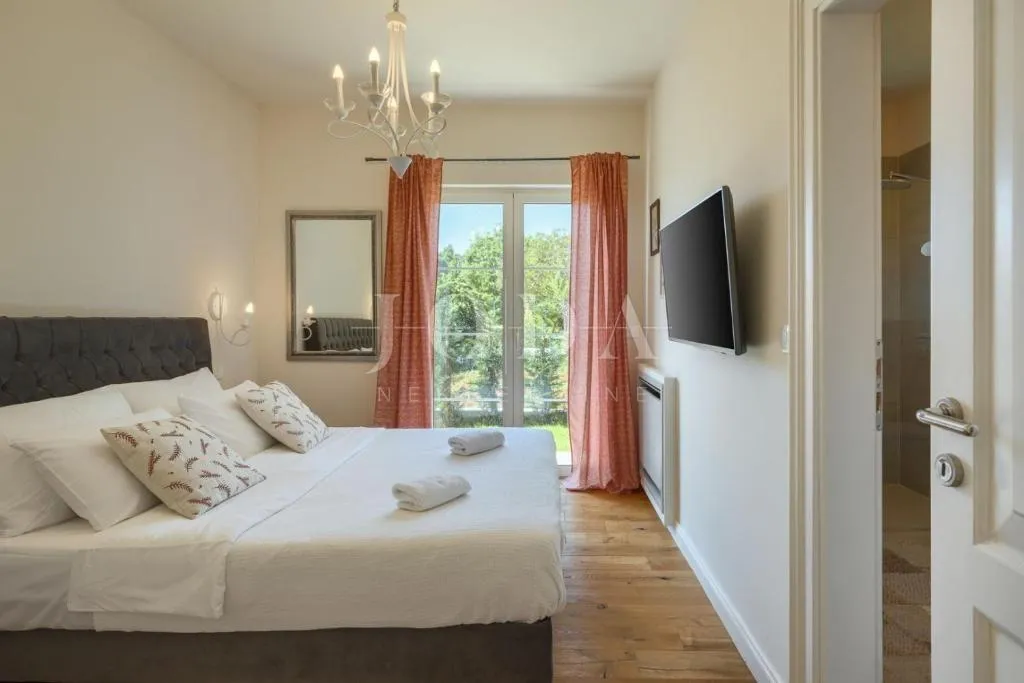 višnjan, prekrasna istarska villa s pogledom na prirodu - slika 20