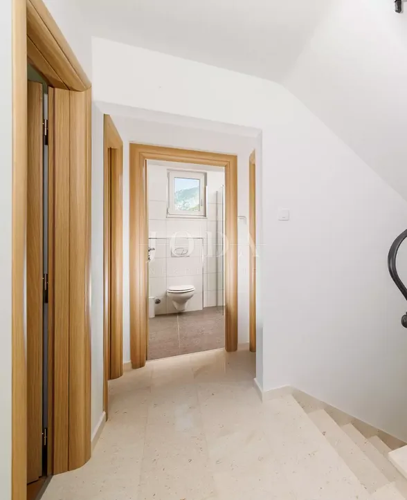 tribalj kuća 600m2 sa bazenom - slika 34