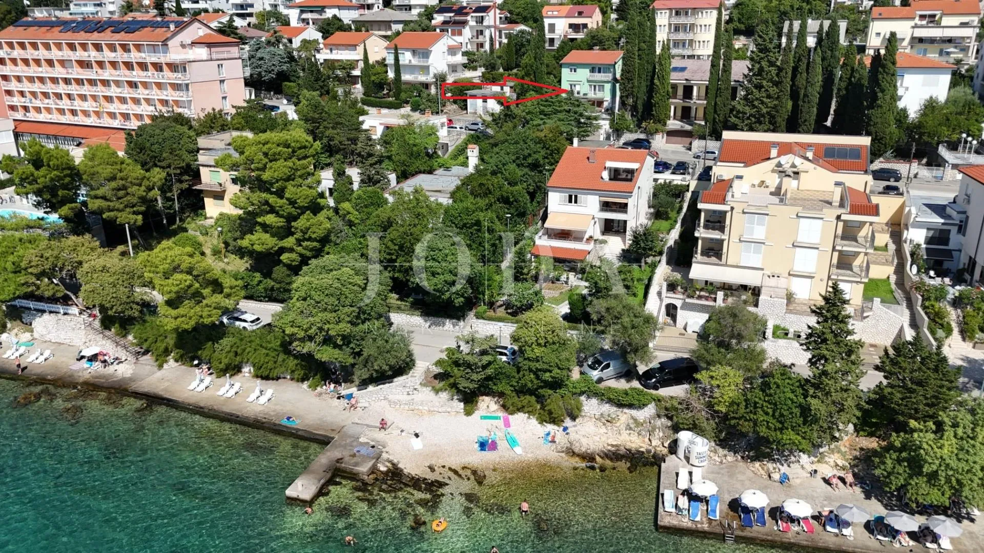 crikvenica, stan s garažom i velikom okućnicom, samo 60 m od mora - slika 1