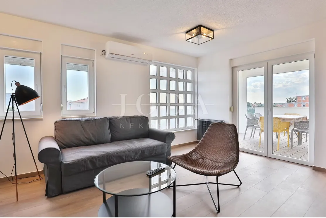 seline, starigrad - luksuzna villa s bazenom - slika 12