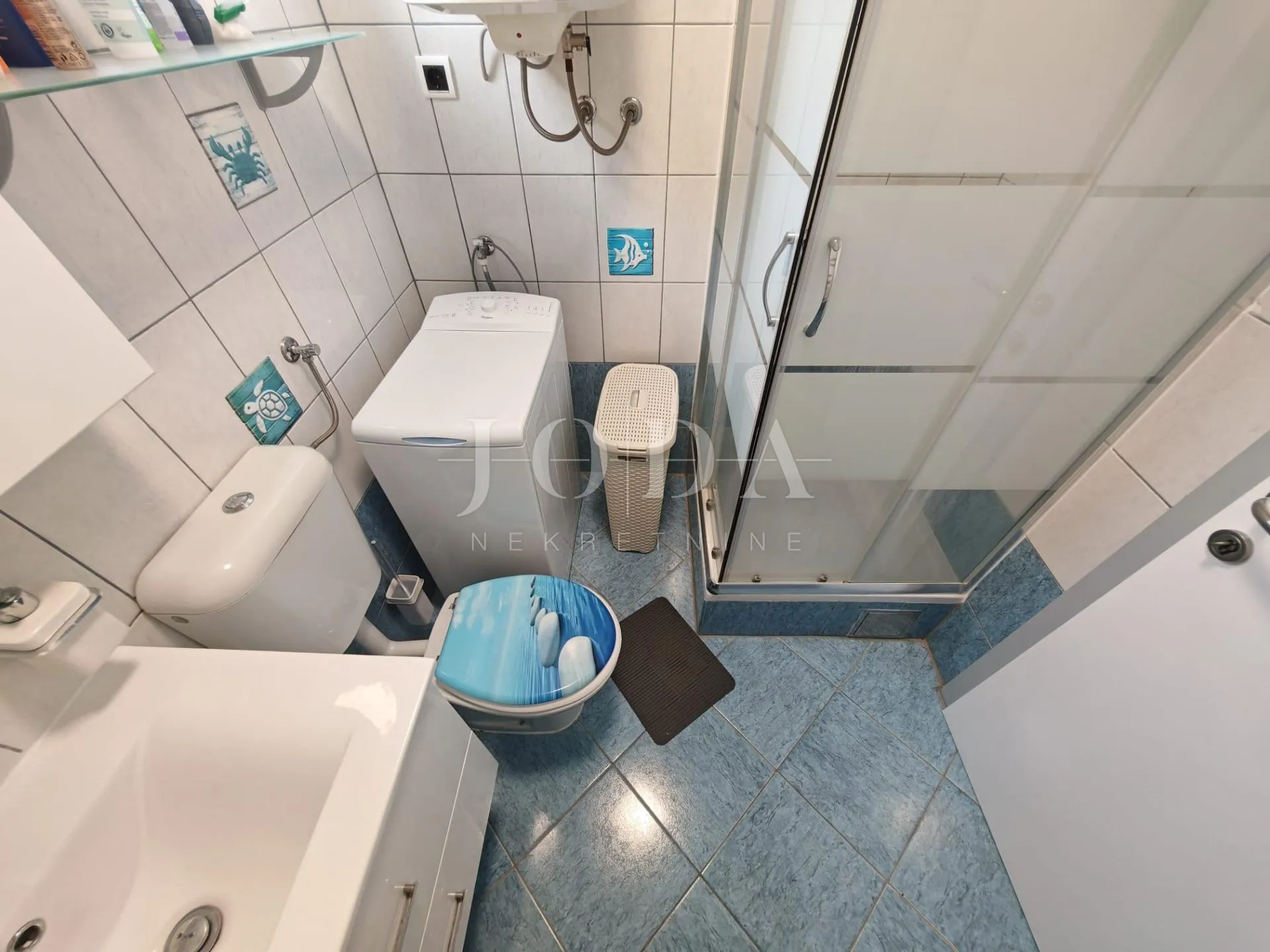 uredan stan 250m od mora - slika 10