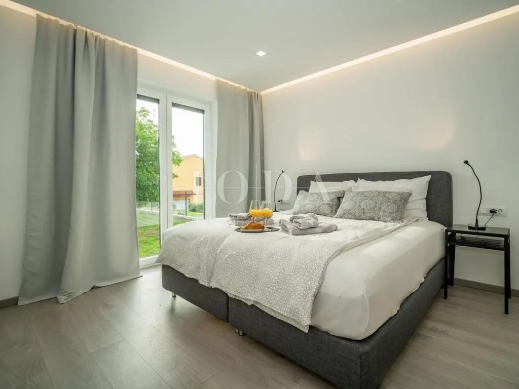 labin, luksuzna villa sa grijanim bazenom - slika 22