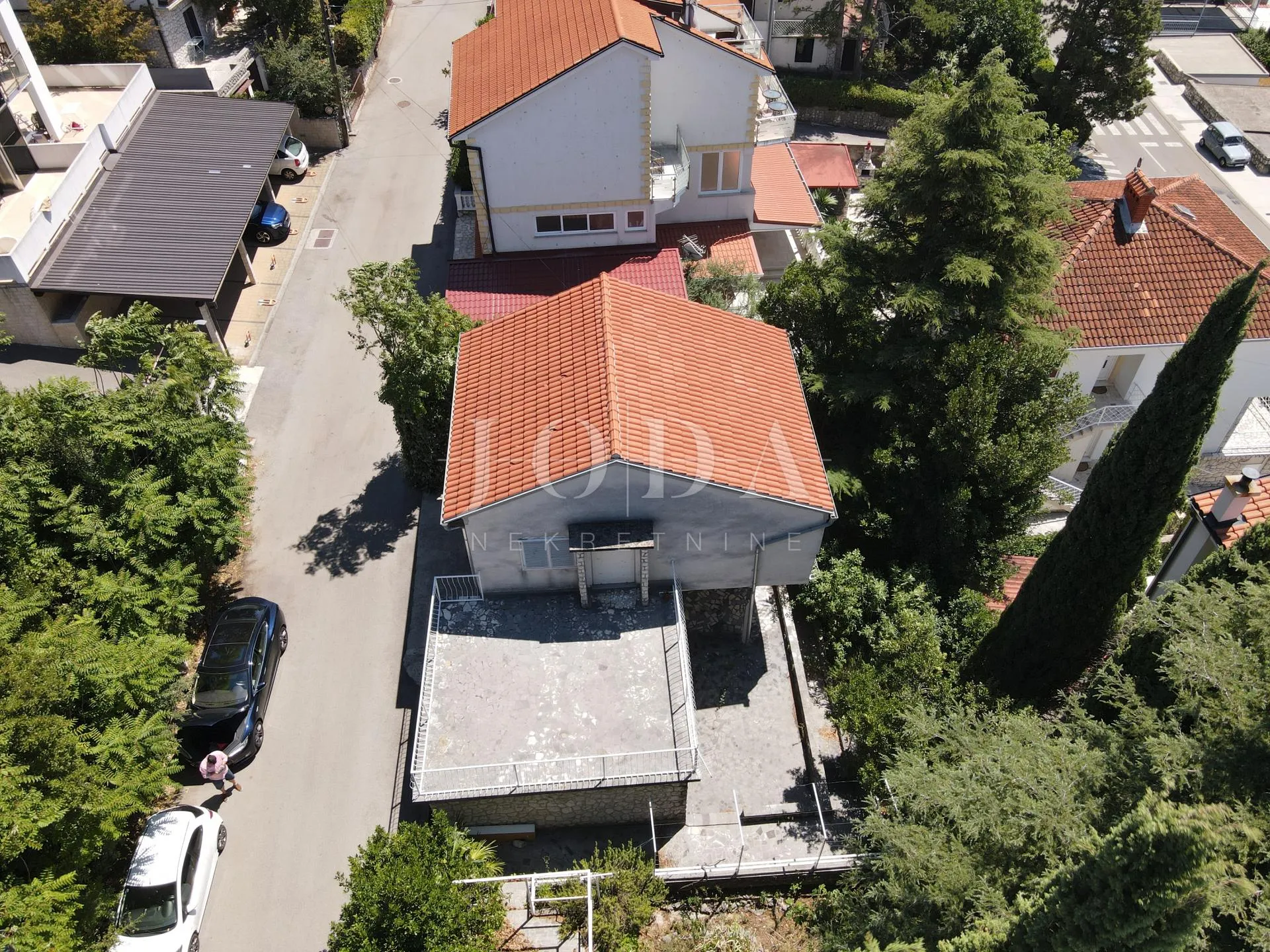 kuća s potencijalom u centru dramlja - slika 4