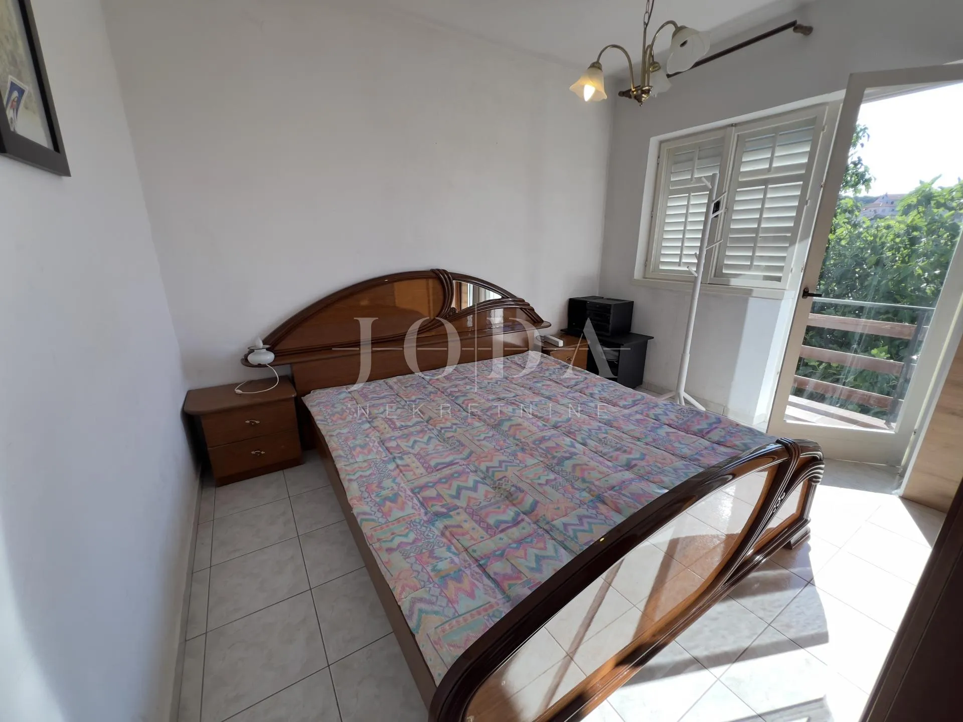 rab – supetarska draga | stan 68,62 m², samo 40 m od mora, veliko dvorište, parking! - slika 7
