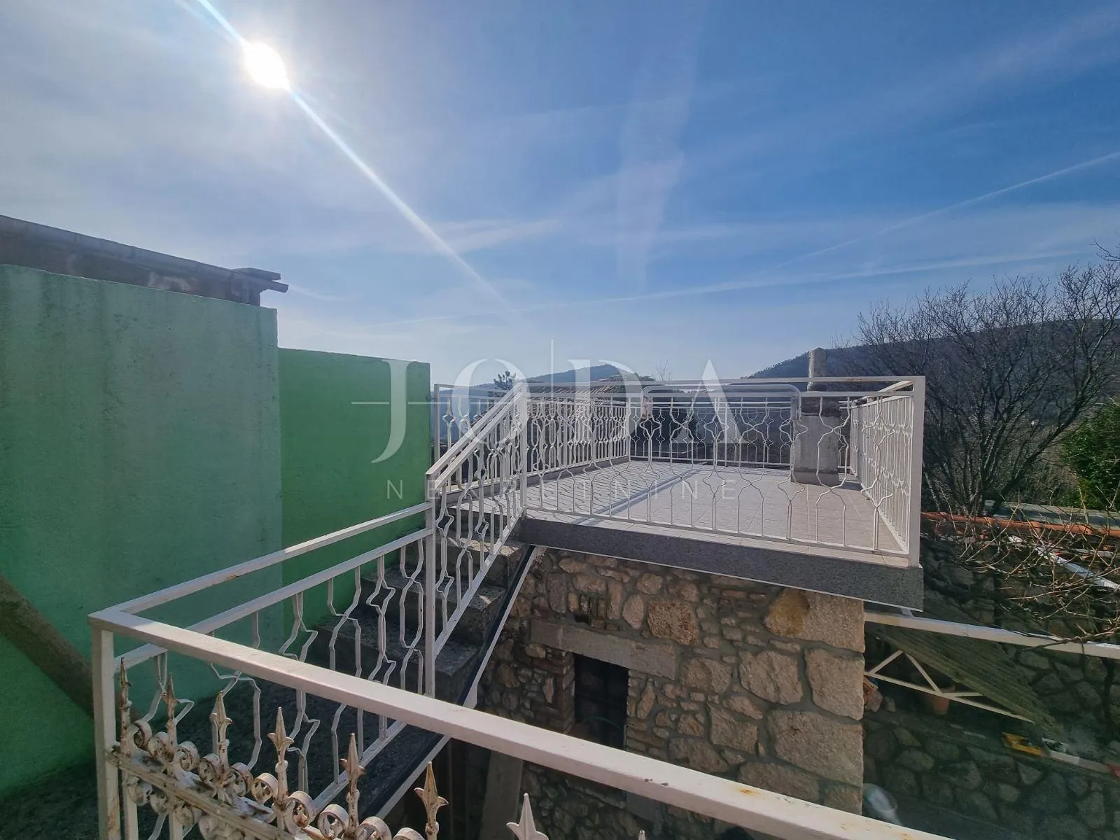 bribir, kuća sa dva stana - slika 2