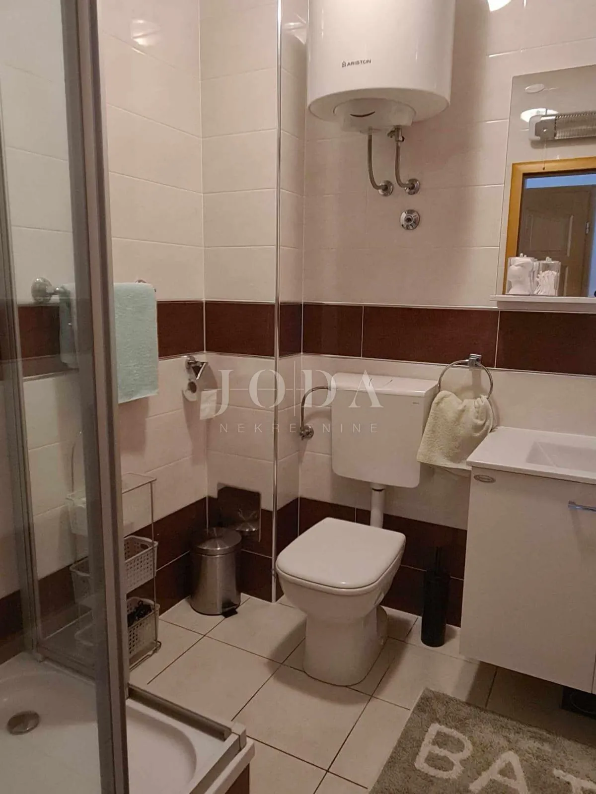 apartman 200m od mora na pagu - slika 9