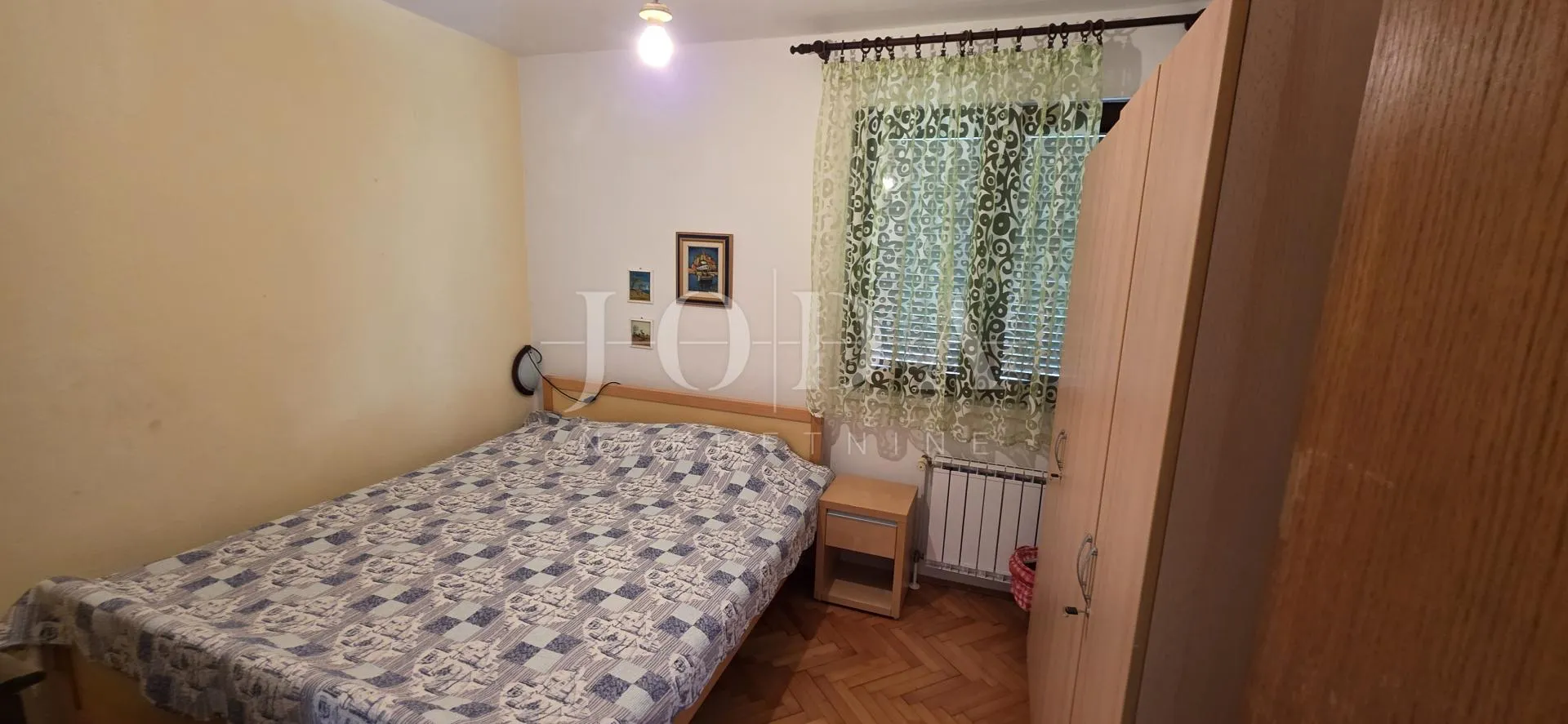 kuća s pogledom na more i dvjema garažama – klenovica - slika 27