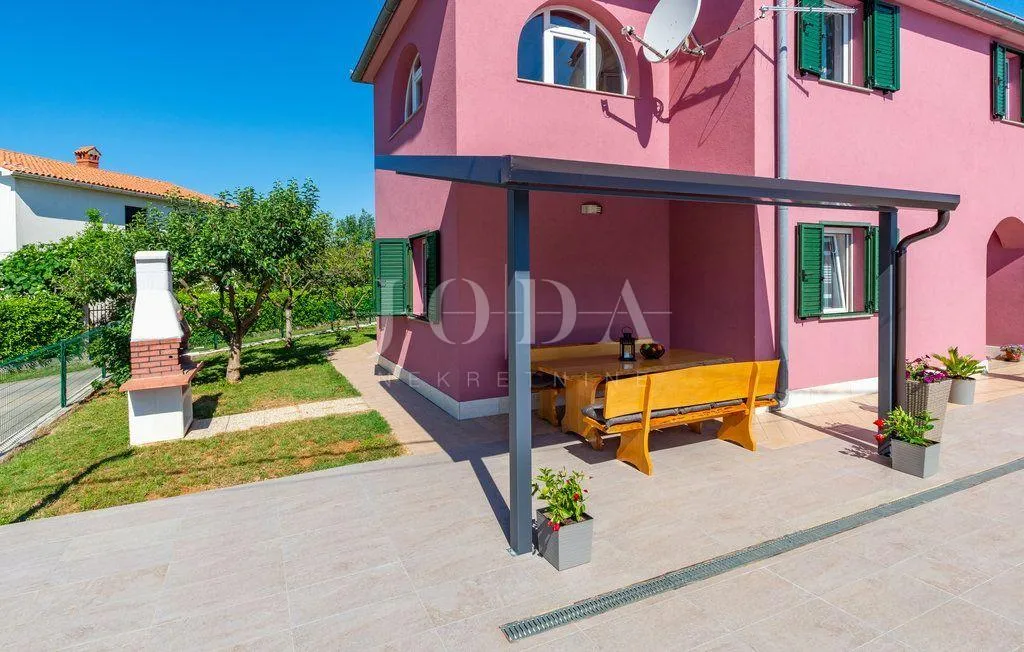 labin, okolica, komforna kuća sa bazenom i pomoćnim objektom - slika 5