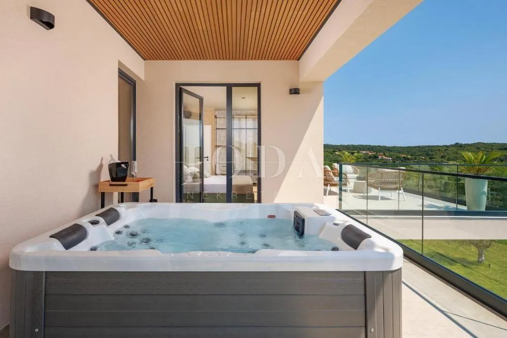 labin, okolica, moderna villa s bazenom i privatnim wellnessom - slika 42
