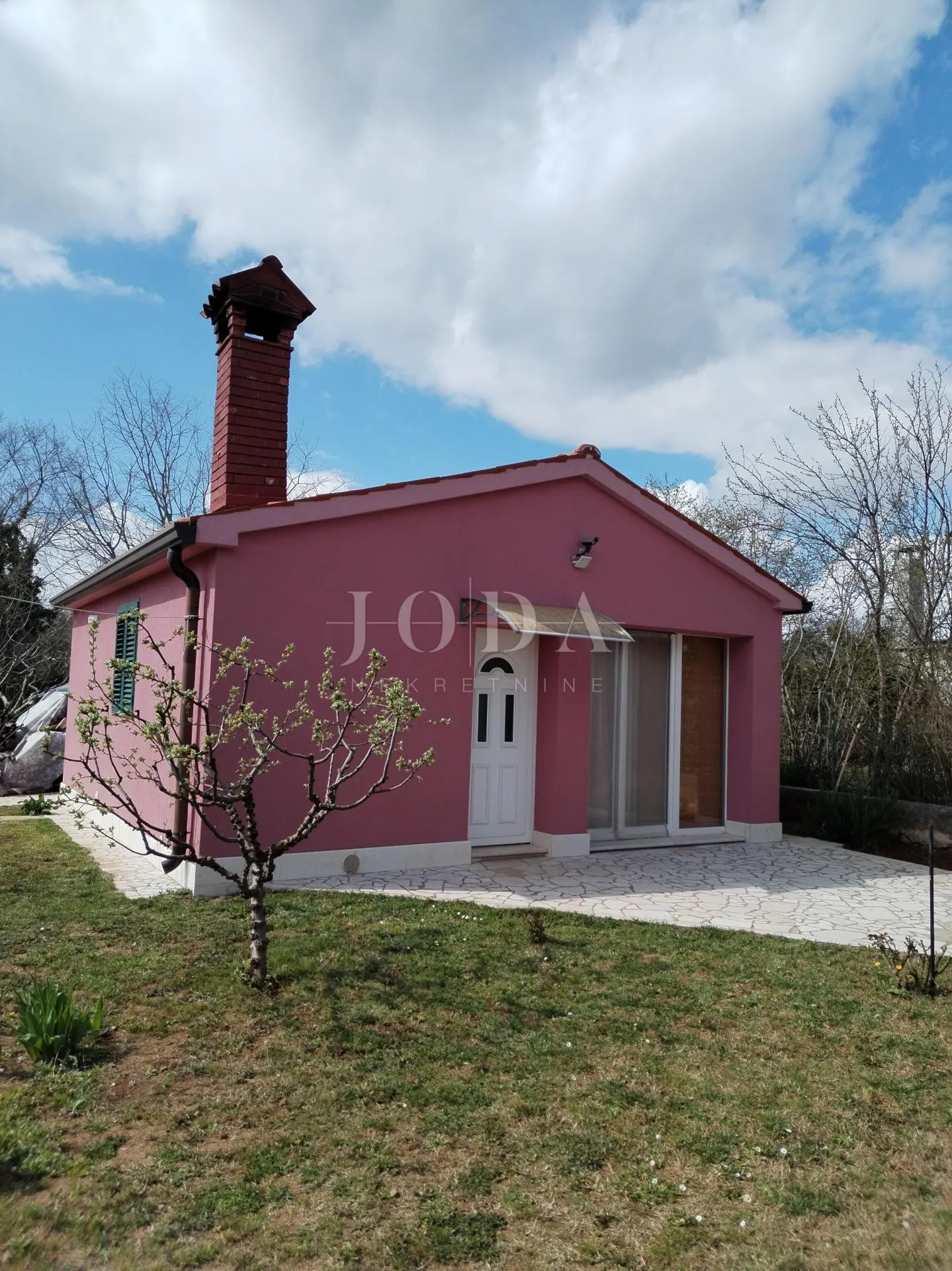 labin, okolica, komforna kuća sa bazenom i pomoćnim objektom - slika 28