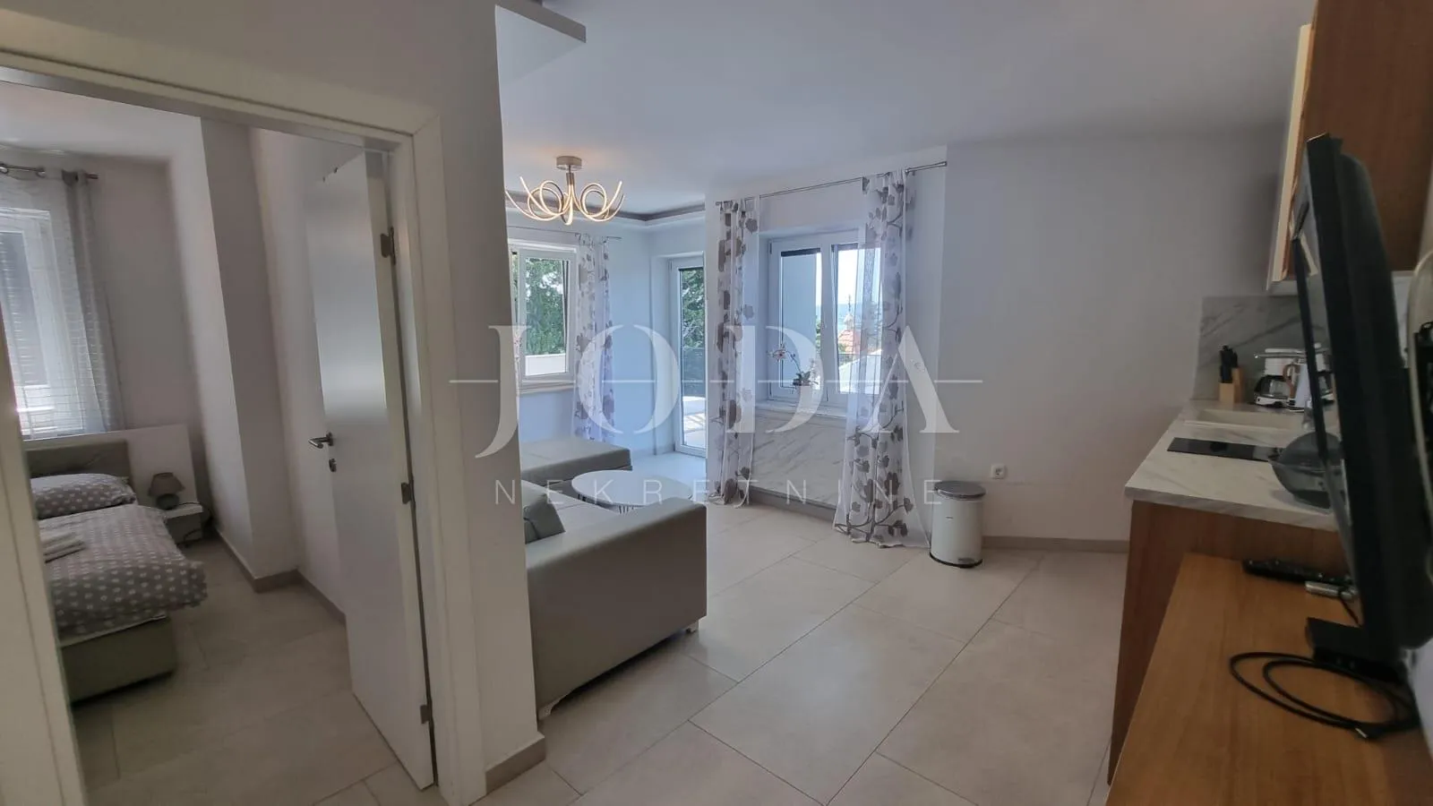 crikvenica, kuća sa osam apartmana - slika 26