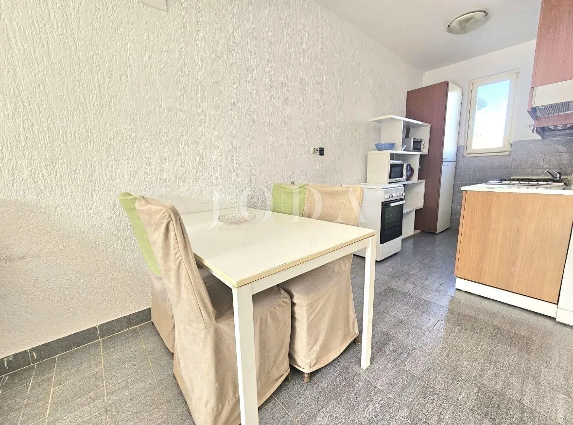 ližnjan, kuća sa tri stambene jedinice - slika 41