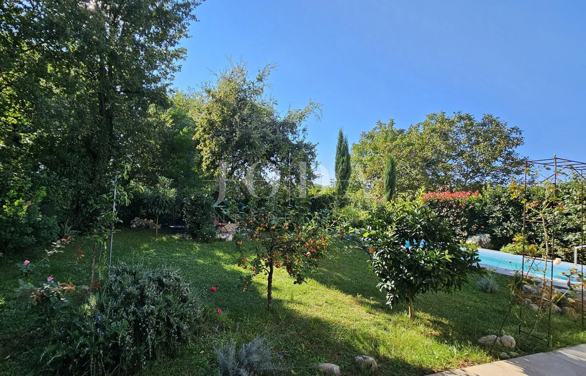 prekrasna obiteljska kuća sa bazenom kompletno opremljena,umag okolica - slika 25