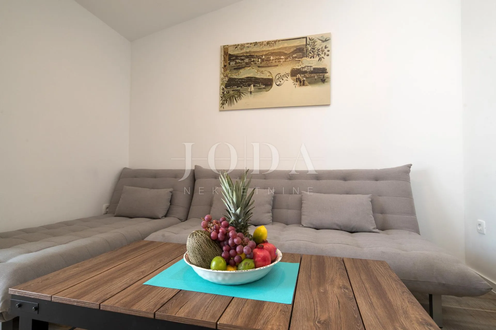 crni mol penthaus dva apartmana - slika 7