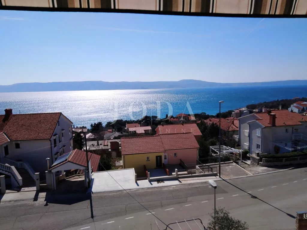 novi vinodolski. kuća sa četiri stana i poslovnim prostorom - slika 2