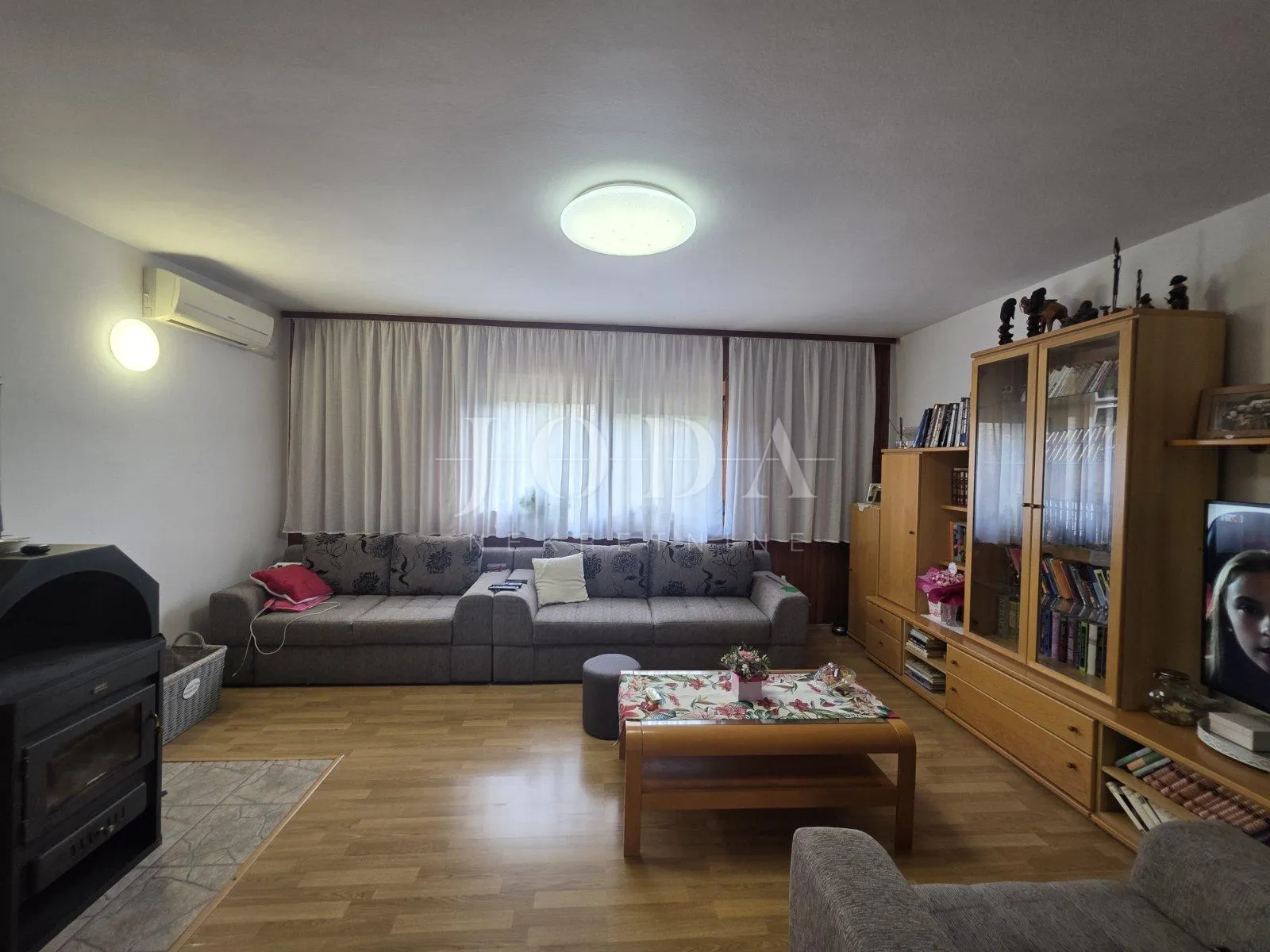 novi vindoolski, stan i dvije garsonjere - slika 4