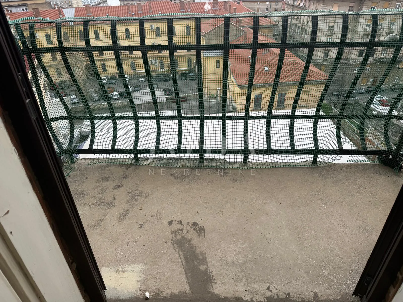 dvosobni stan 62 m² – stari grad rijeka, balkon i pogled, par minuta od korza - slika 17