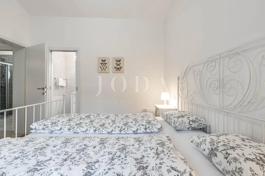 labin, okolica, šarmantna istarska villa - slika 23