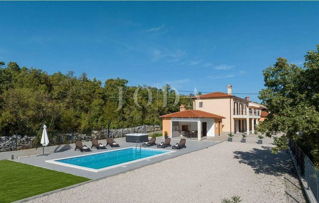 labin, okolica, villa za odmor sa bazenom i jaccuzijem na jedinstvenoj lokaciji - slika 3