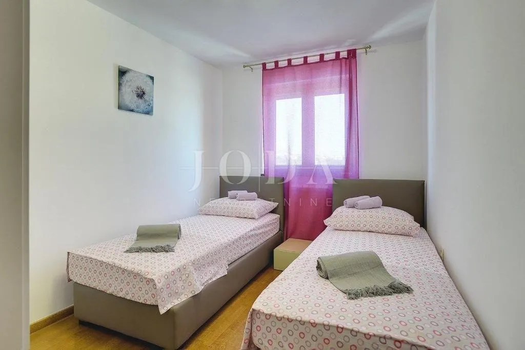 pula, villa sa bazenom i jacuzzijem - slika 27