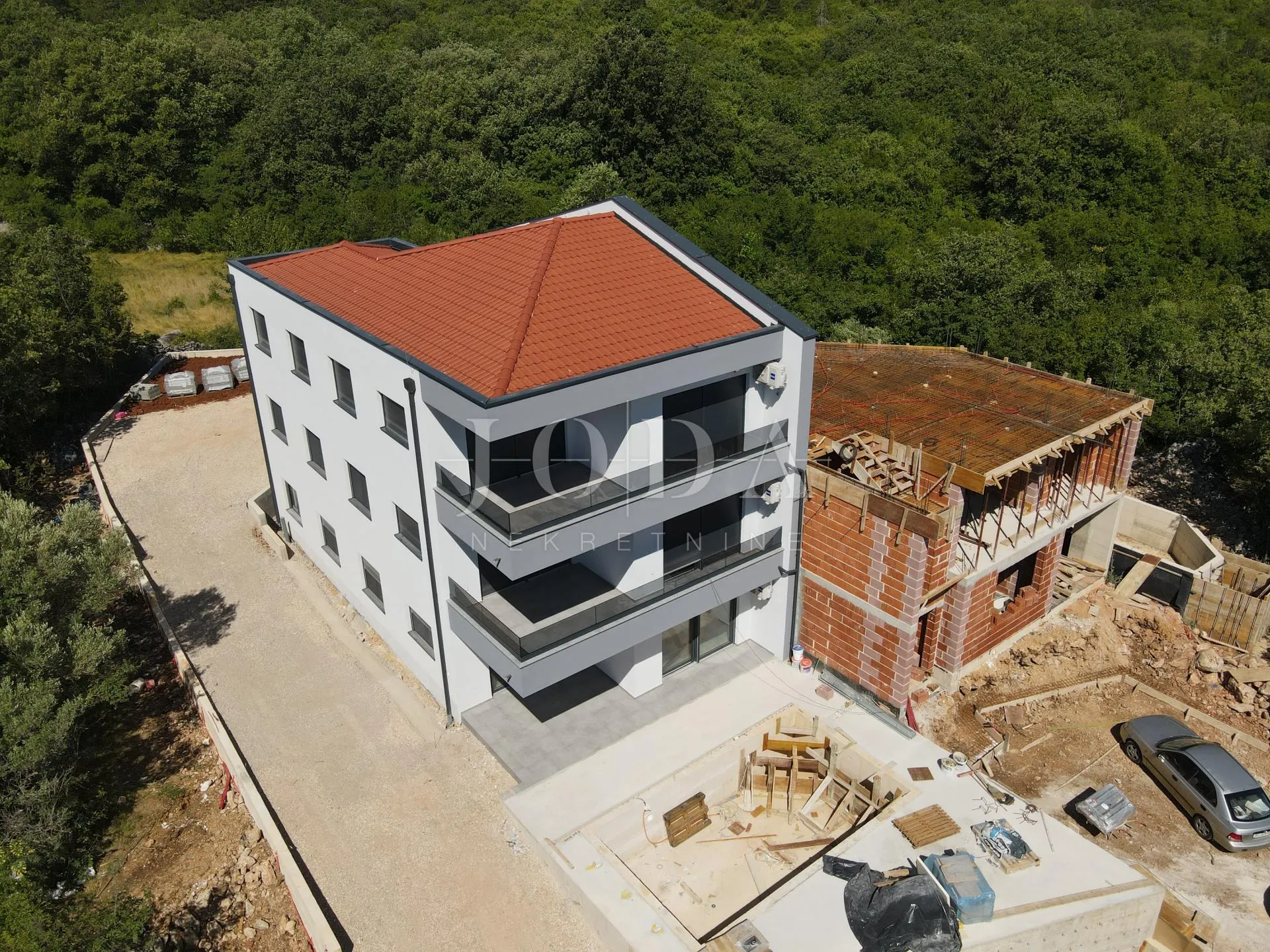 otok krk vrbnik stan sa bazenom u novogradnji - slika 4