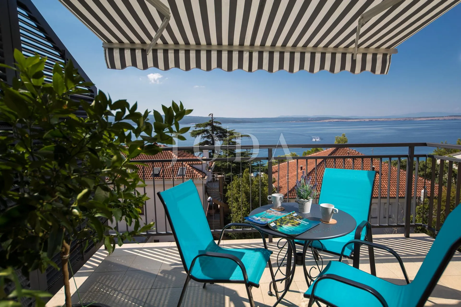 crni mol penthaus dva apartmana - slika 23