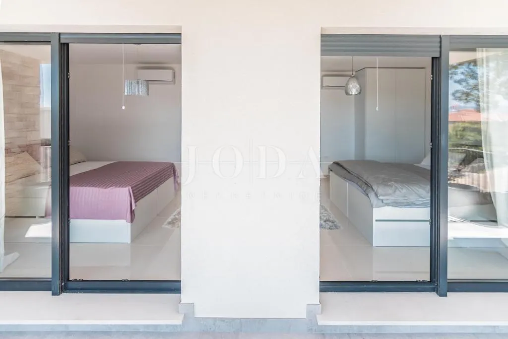 opatija vila sa bazenom - slika 29