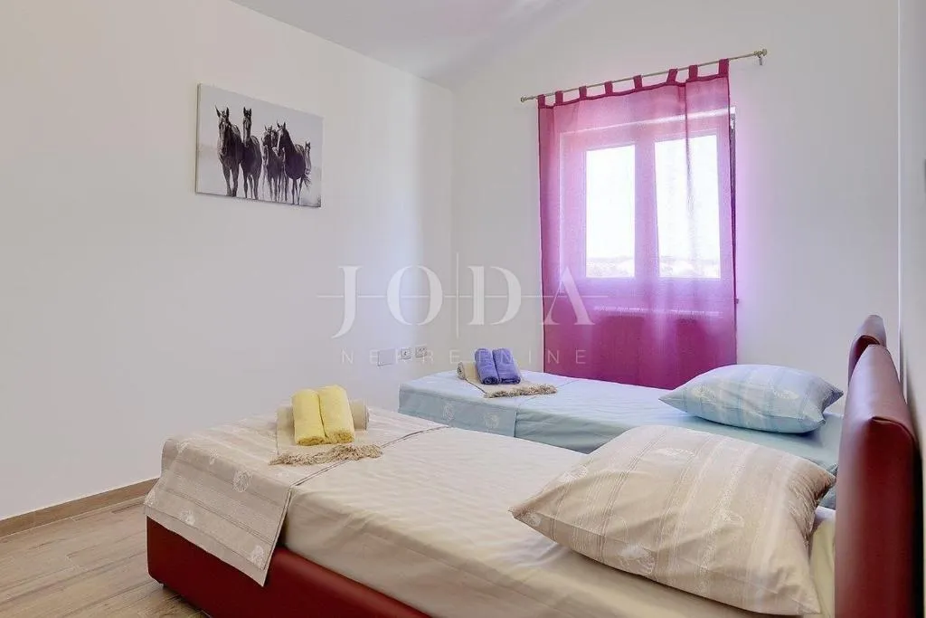 pula, villa sa bazenom i jacuzzijem - slika 39