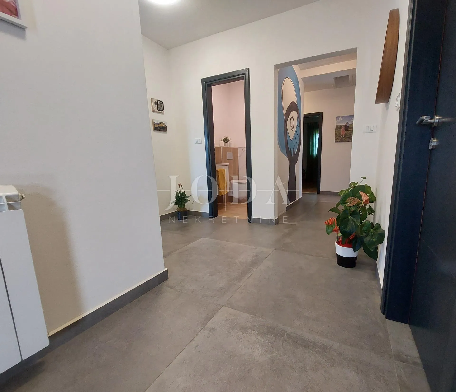 lijepa prizemnica sa prostranom okućnicom 1900m2,labin - slika 6