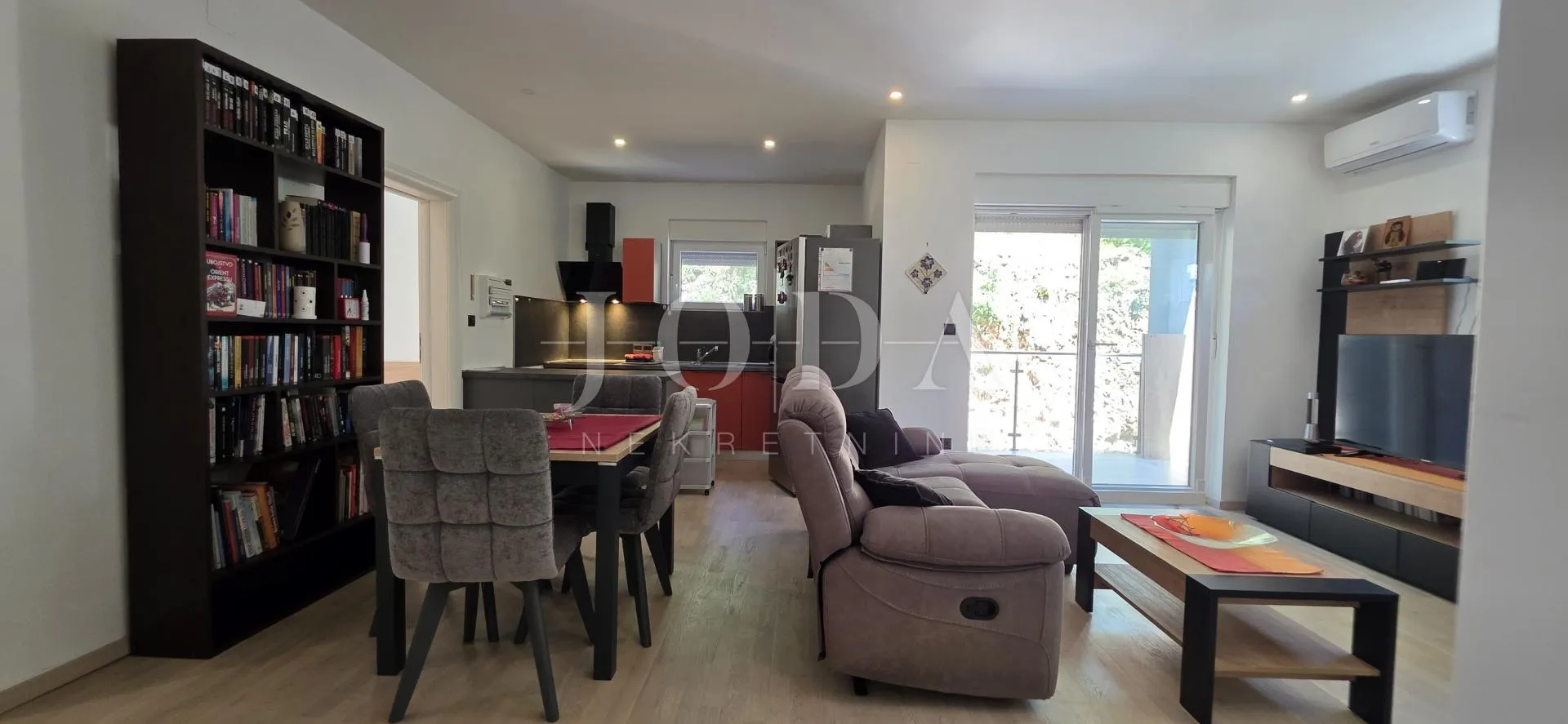 crikvenica – namješten stan 75,31 m² | 3 spavaće sobe | parking | mirna lokacija - slika 2