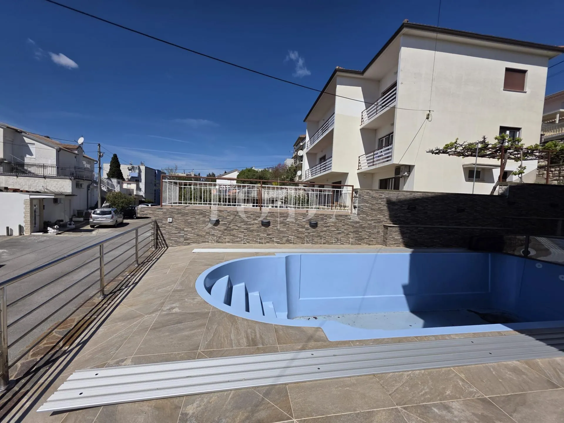 crikvenica- kuća sa više apartmana u blizini centra - slika 17