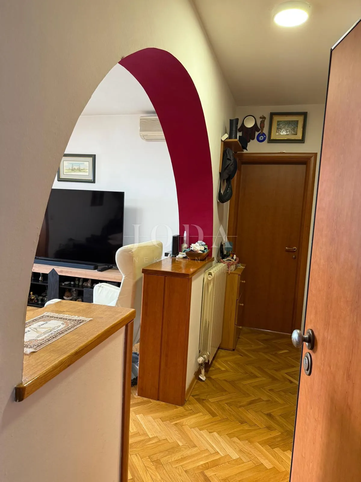 selce stan s pogledom - slika 7