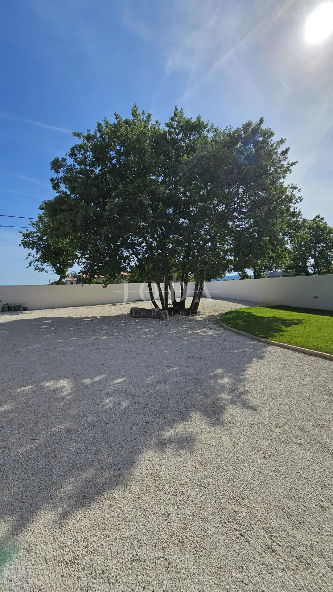 prekrasna villa sa bazenom i prostranom okućnicom,barban okolica - slika 39