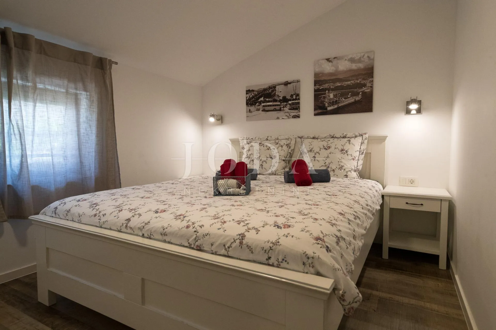 crni mol penthaus dva apartmana - slika 12