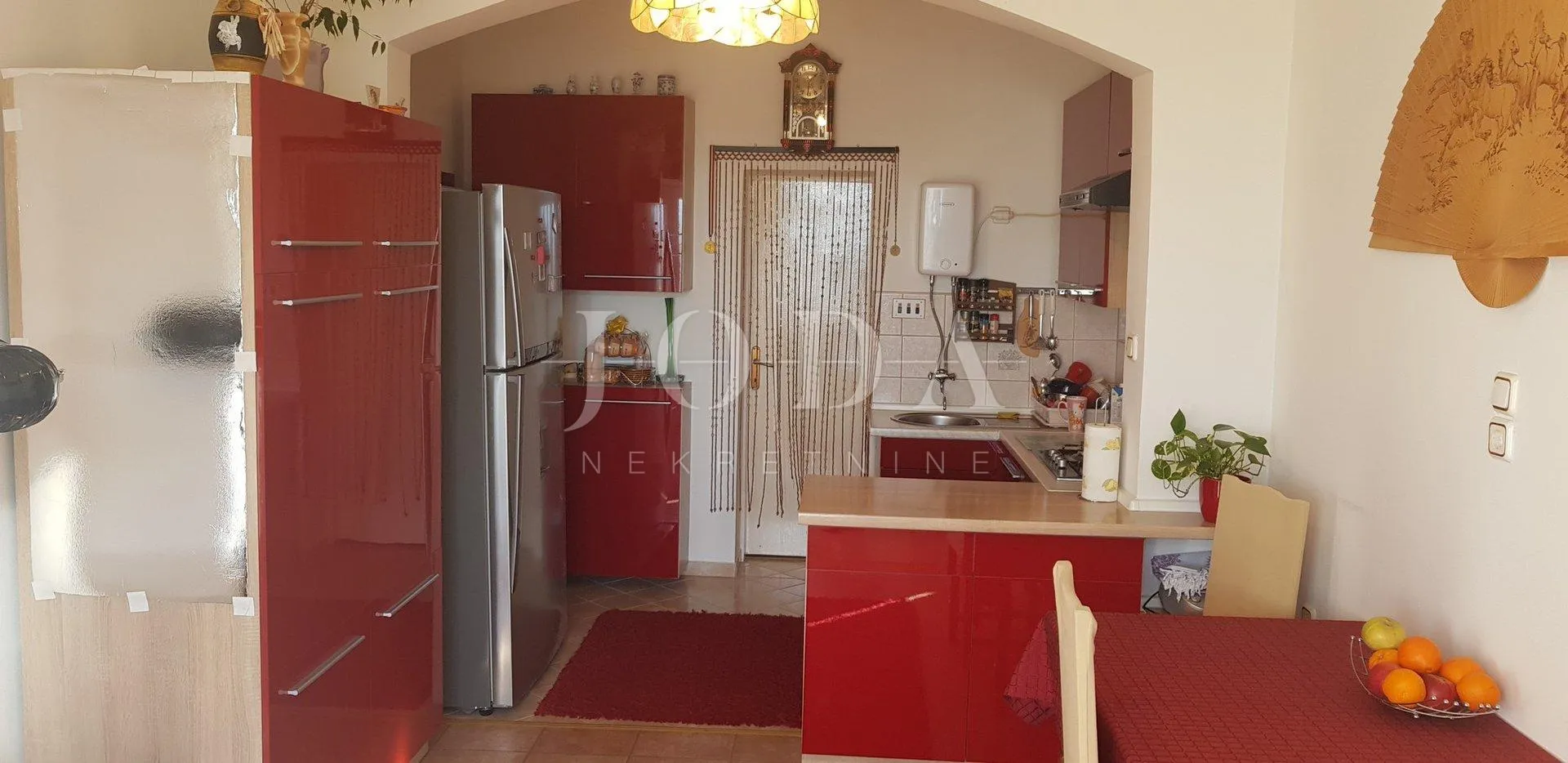 jadranovo kuća sa tri stana - slika 29