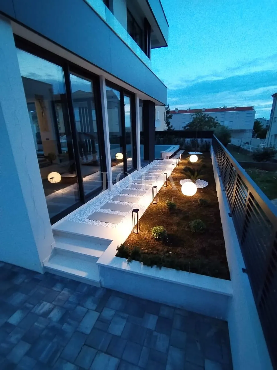 zadar, okolica, moderna vila blizu mora - slika 10