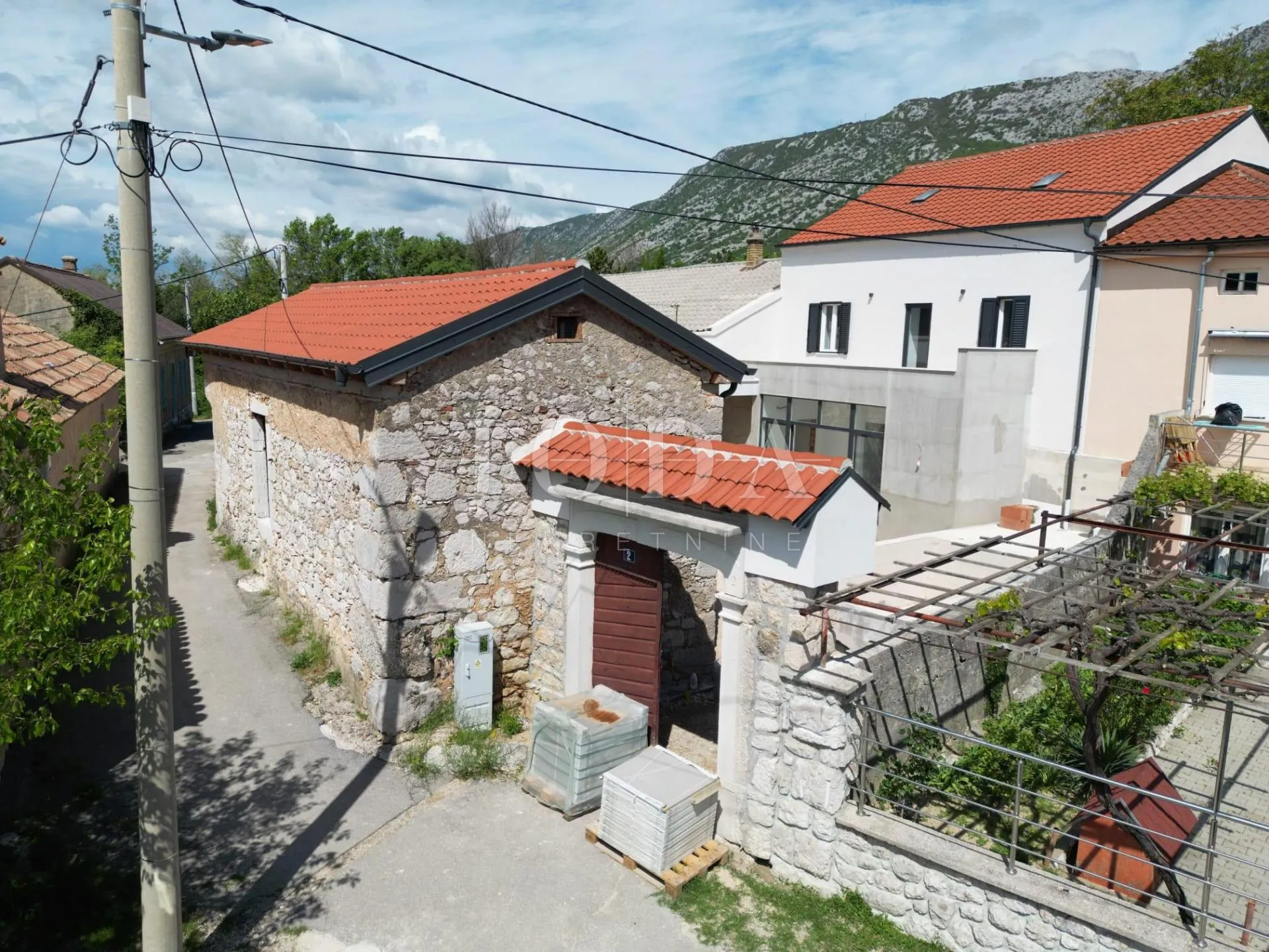 tribalj spoj modernog i autohtonog - slika 7