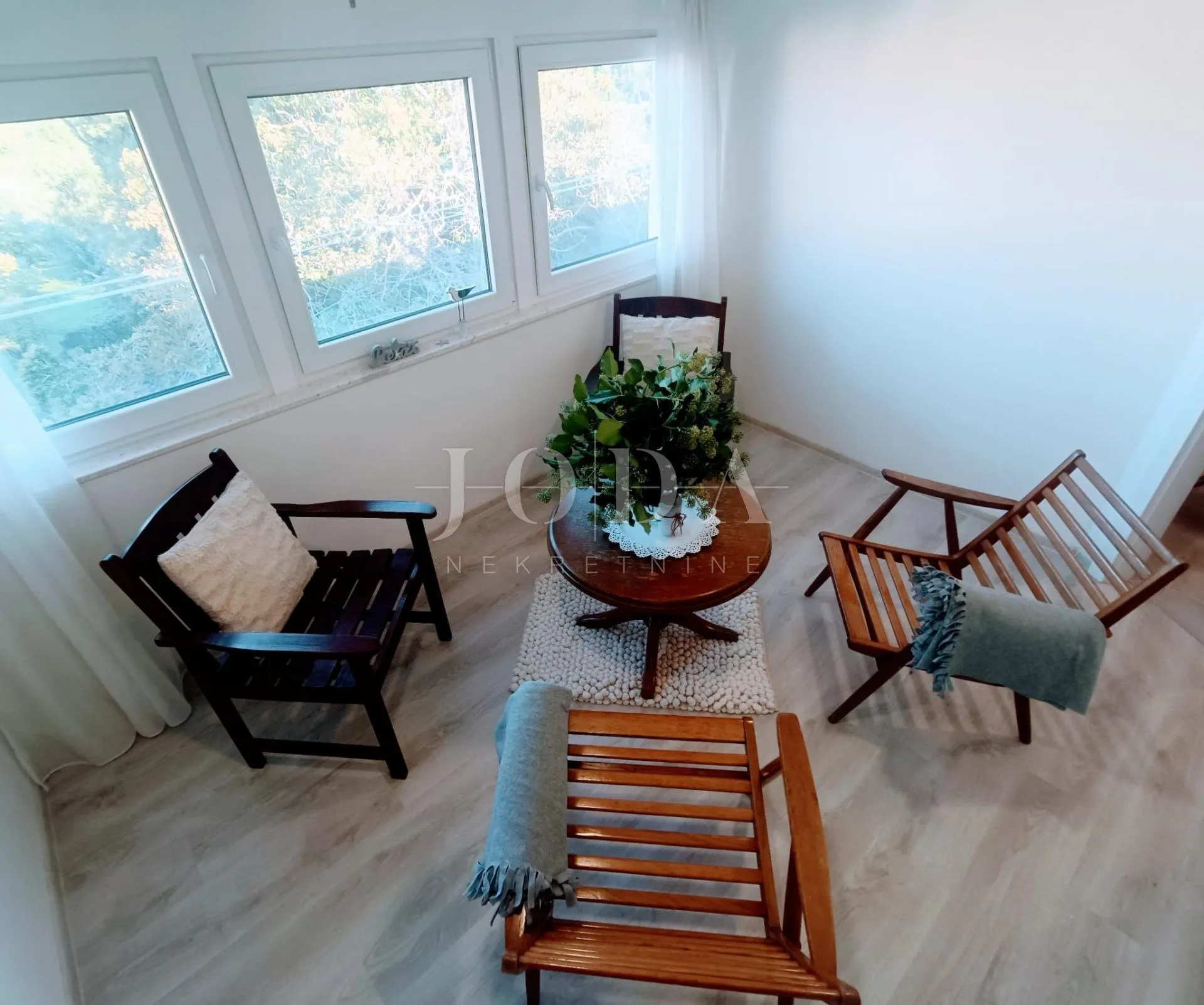 renovirana kuća kompletno opremljena,valtura - slika 23