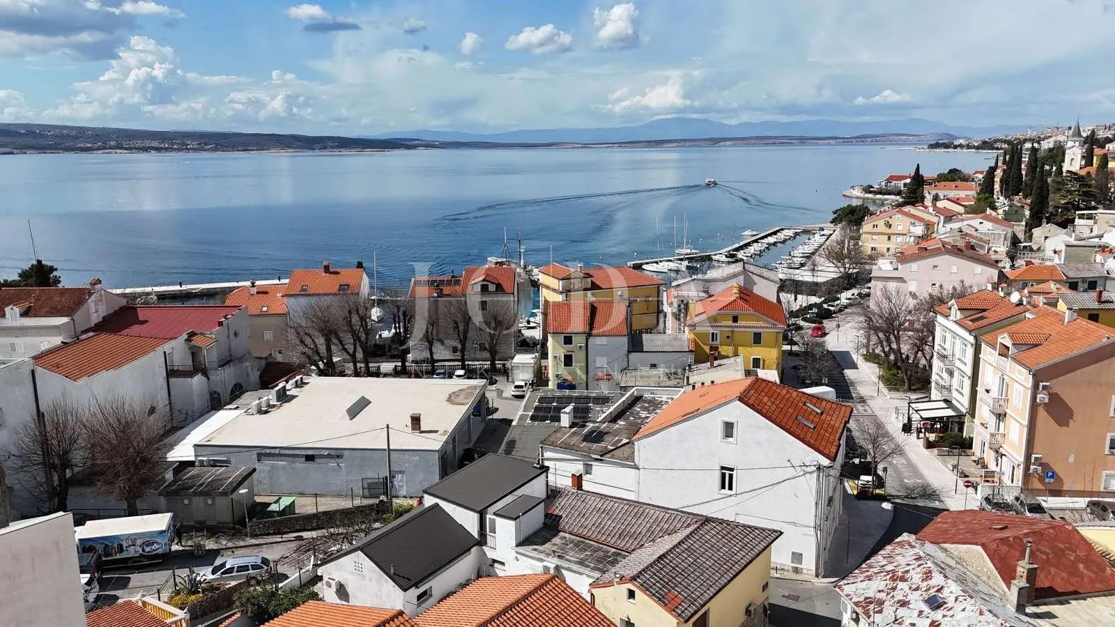 Selce, kuća 50 m od mora za adaptaciju - Selce, Crikvenica
