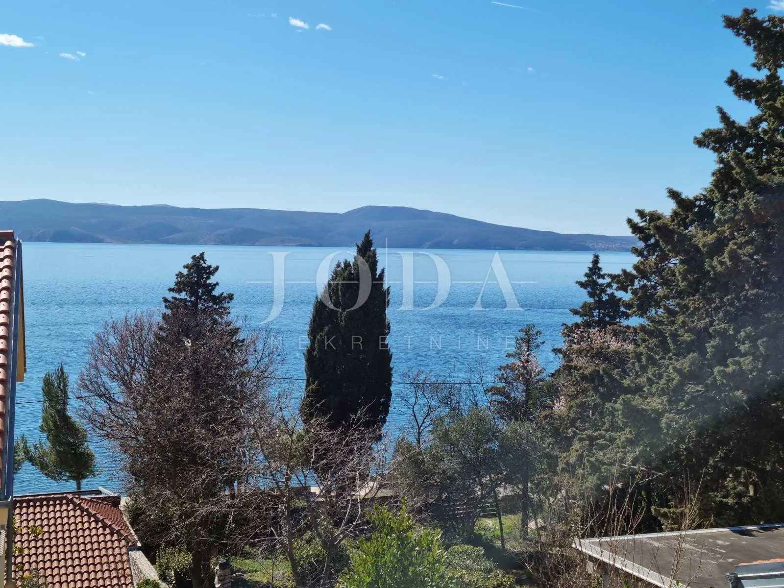Novi Vinodolski, kuća 50m od mora