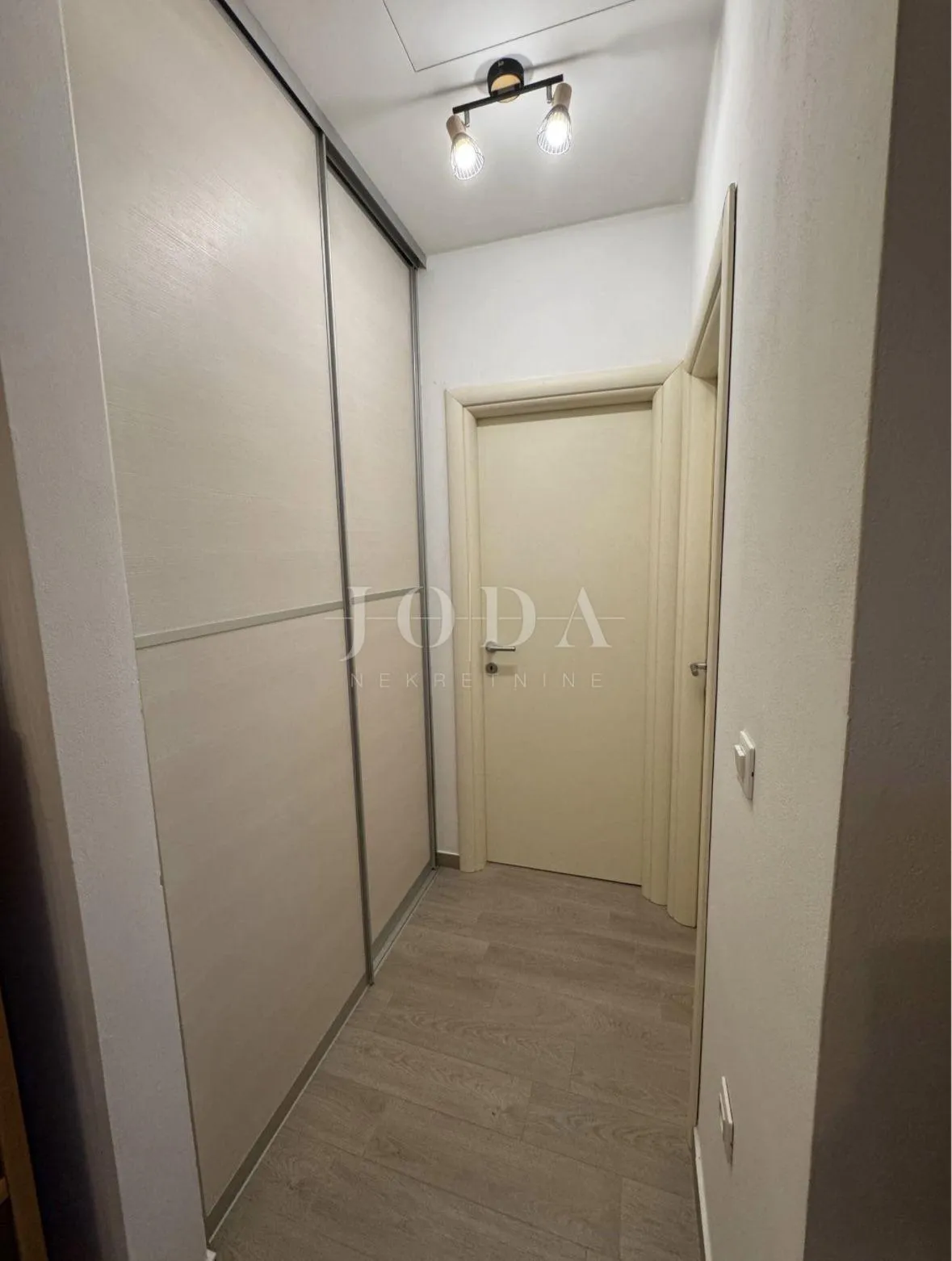 pazin, okolica, stan u kući sa studio apartmanom - slika 9
