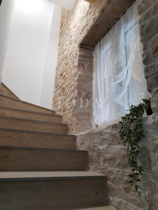lijepa kamena kuća sa bazenom,barban okolica - slika 12